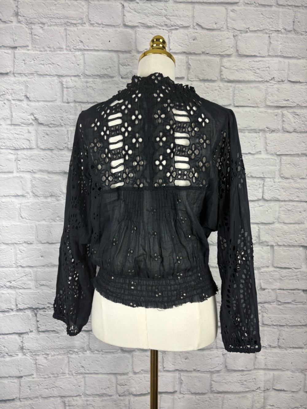 Free People One eyelet top size S - Picture 6 of 10